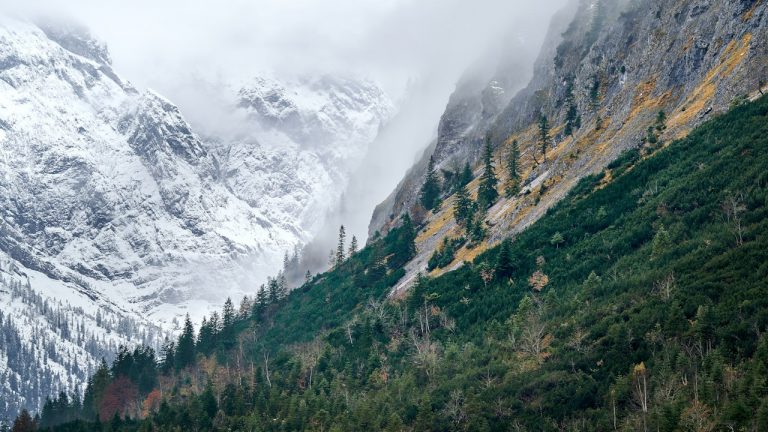 河南白马寺旅游攻略：揭秘古刹之美，畅游千年佛教圣地