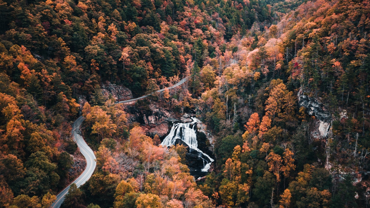 丹霞山：广东旅游胜地探风光插图